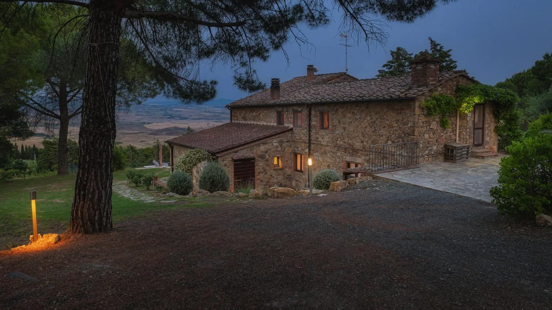 Podere Il Chiesino 82 Emma Villas Montecatini Val di Cecina
